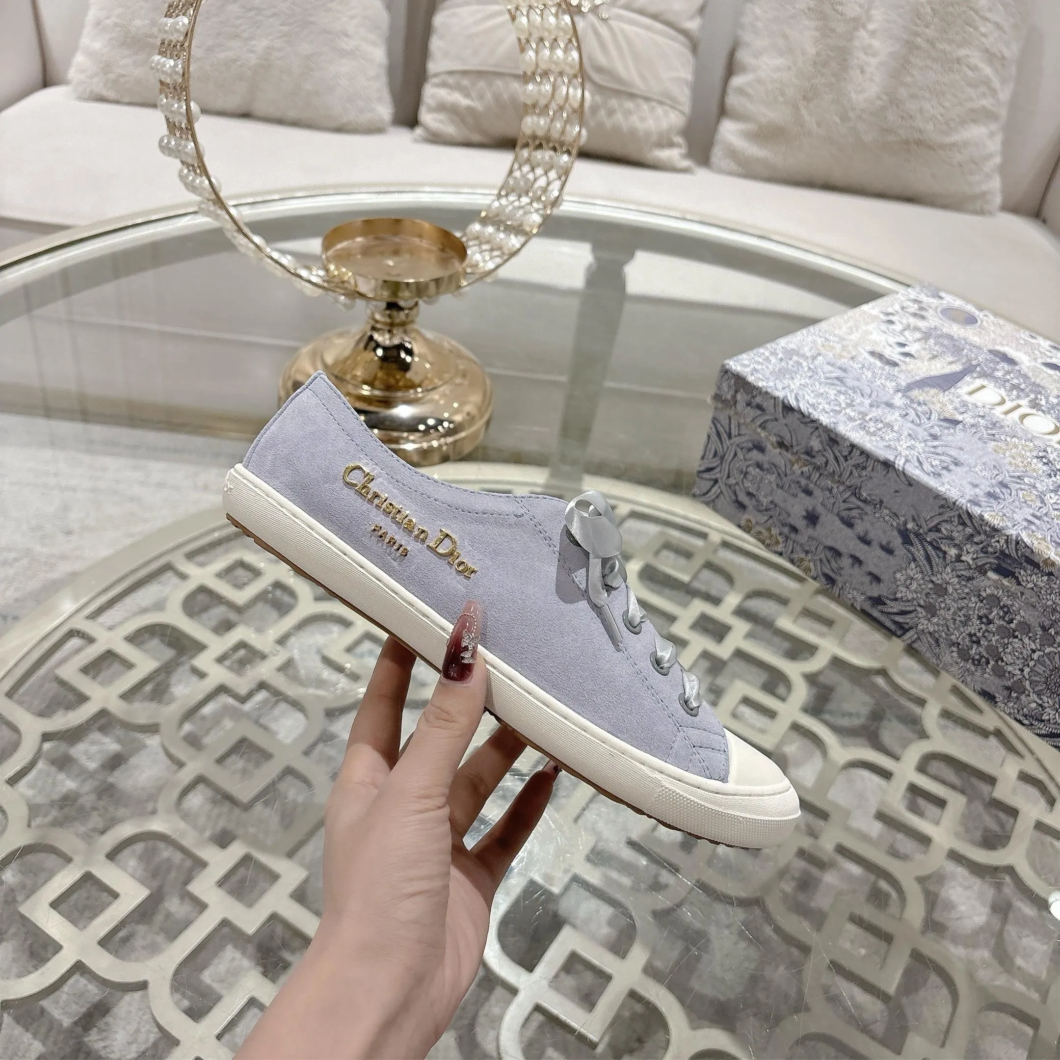 👟👟Ex-factory price 440👟👟 Dior ballet-style casual shoes, the same style as celebrities, satin fabric, breathable mesh lining, sheepskin for feet, wear-resistant rubber sole, size 35-40.